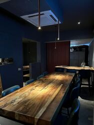 Hamilton Road (D8), Retail #551124051